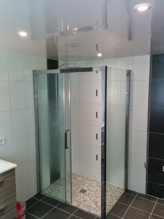 Création salle de bain avec douche à l'italienne